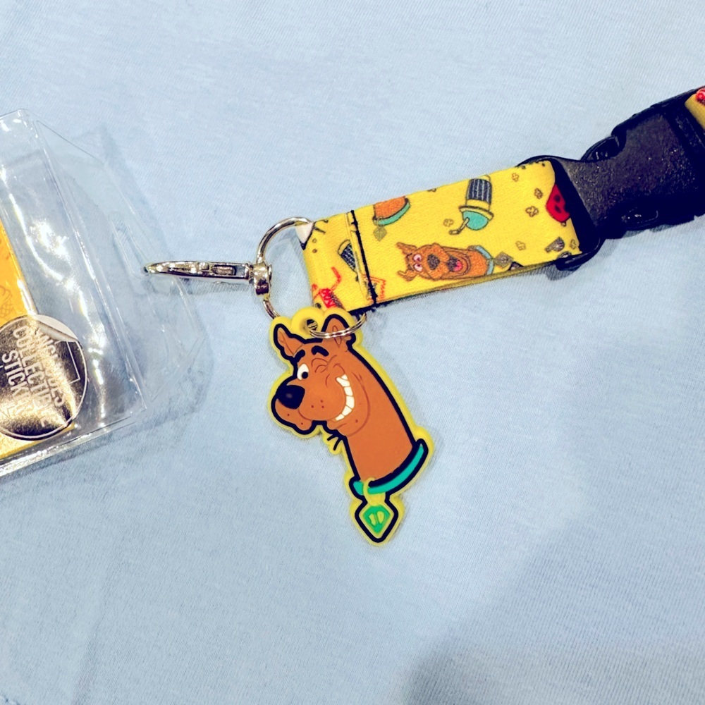 Scooby Doo Shirt and Lanyard - Picture 4 of 5